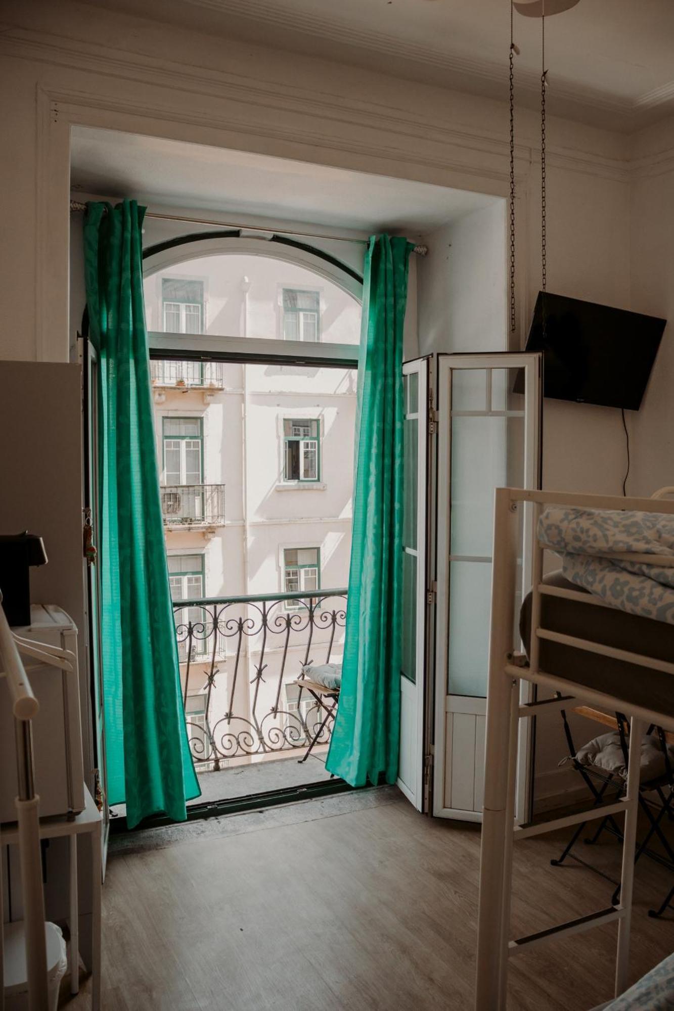 Rostelbem Guesthouse Lisbon Hostal *